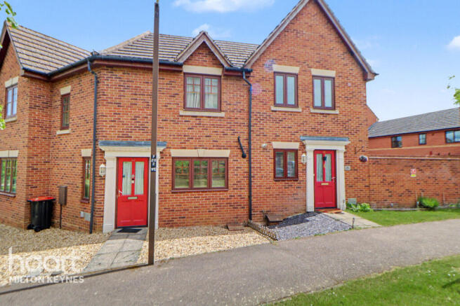 2 bed property, in Miserden Crescent, £280,000