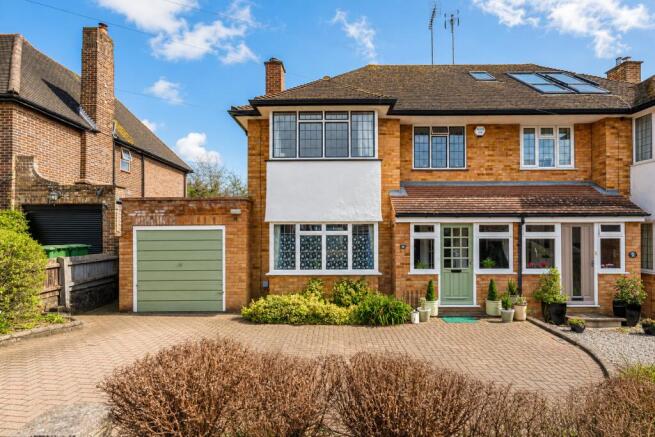 3 bed property, in Bloomfield Road, £925,000