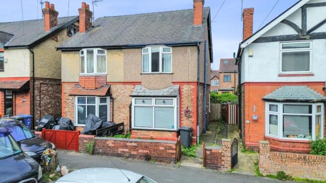 3 bed property, in Amelia Street, £200,000