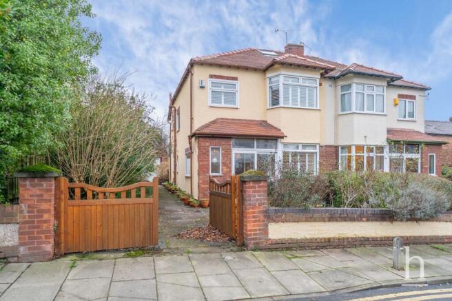 3 bed property, in Silverdale Road, £300,000