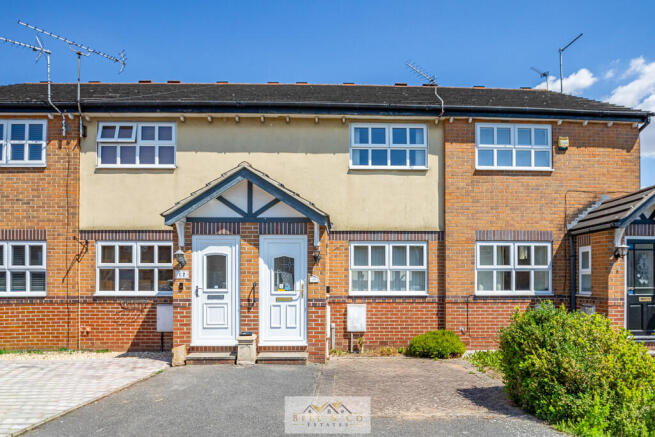2 bed property, in Garden House Drive, £170,000