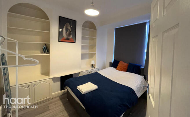 2 bed property, in Northborough Road, £415,000