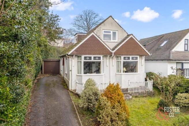 3 bed property, in Hillbrow Road, £650,000
