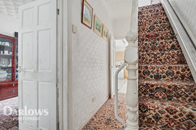3 bed property, in Lawn Terrace, £120,000