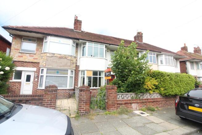 3 bed property, in 33 Baines Avenue, £65,000