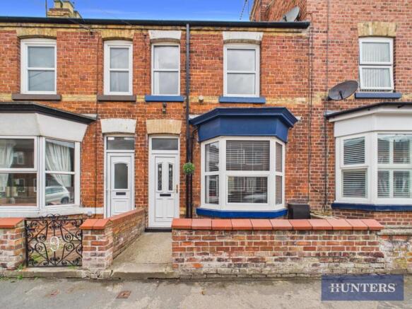 3 bed property, in Queens Terrace, £160,000