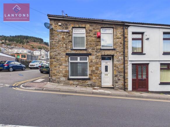 3 bed property, in Court Street, £129,999
