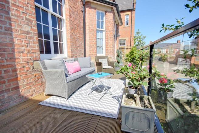 1 bed property, in Atkinson Way, £190,000