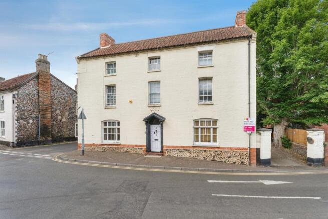 7 bed property, in Raymond Street, £370,000