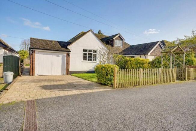 4 bed property, in High Wych Road, £600,000