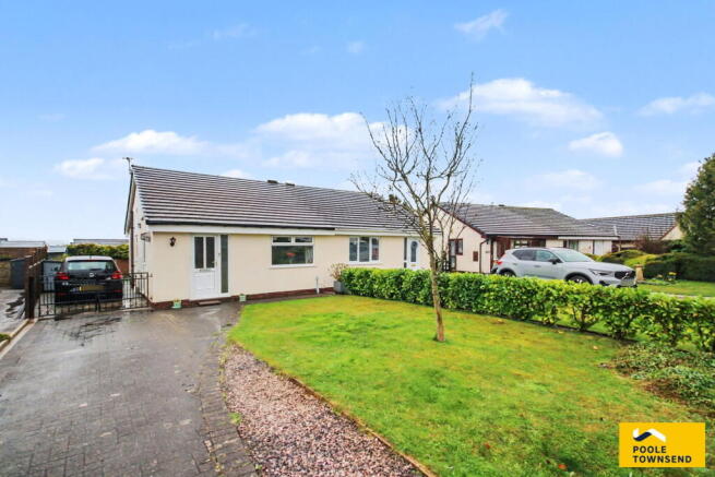 2 bed property, in Birchwood Close, £285,000