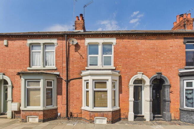 3 bed property, in Ashburnham Road, £239,995