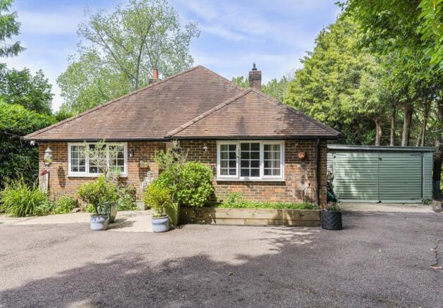 3 bed property, in Coles Lane, £800,000