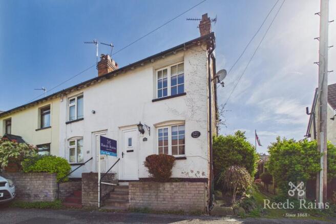 1 bed property, in Church Road, £112,500