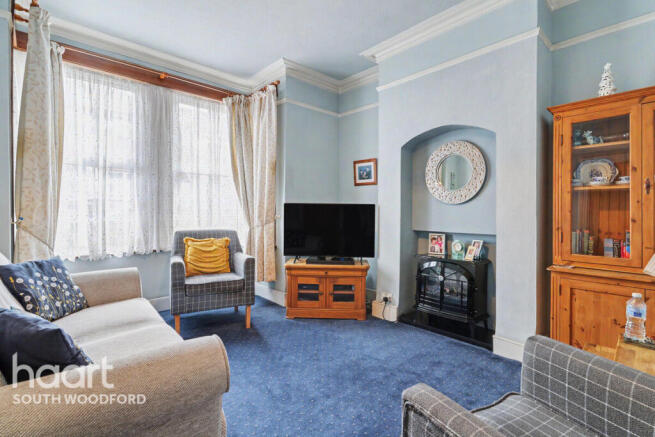 3 bed property, in Winchester Road, £575,000