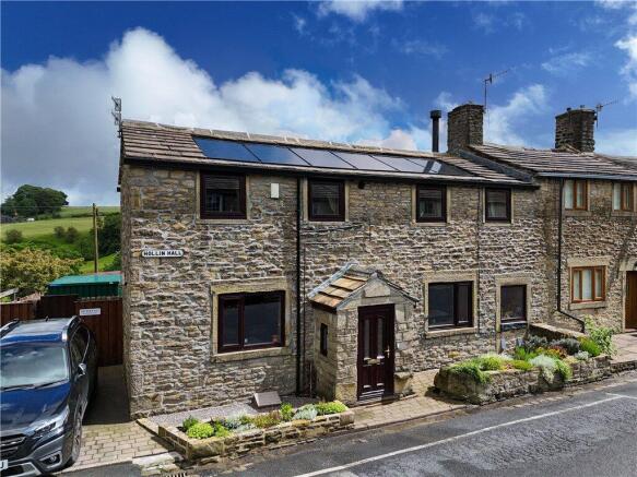 2 bed property, in Hollin Hall, £365,000