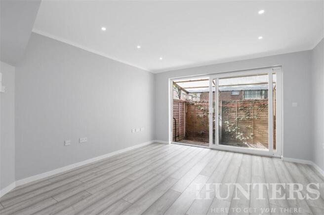 3 bed property, in Morland Place, £479,500