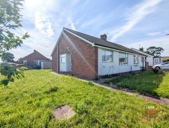 2 bed property, in 1 South Croft, £150,000