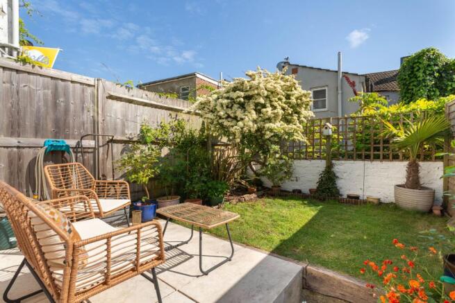 2 bed property, in Kingsbury Street, £500,000