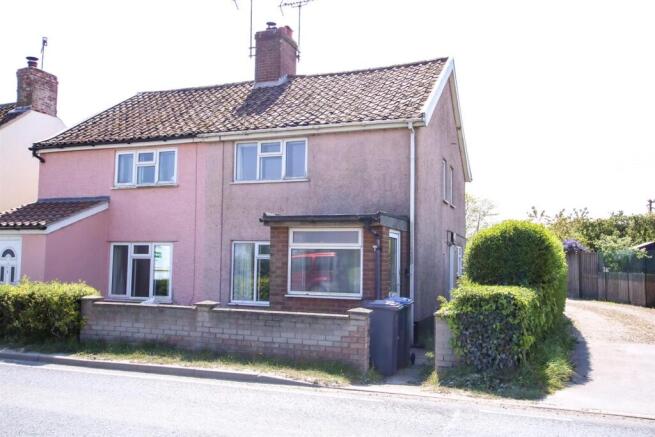 3 bed property, in Middleton Moor, £150,000
