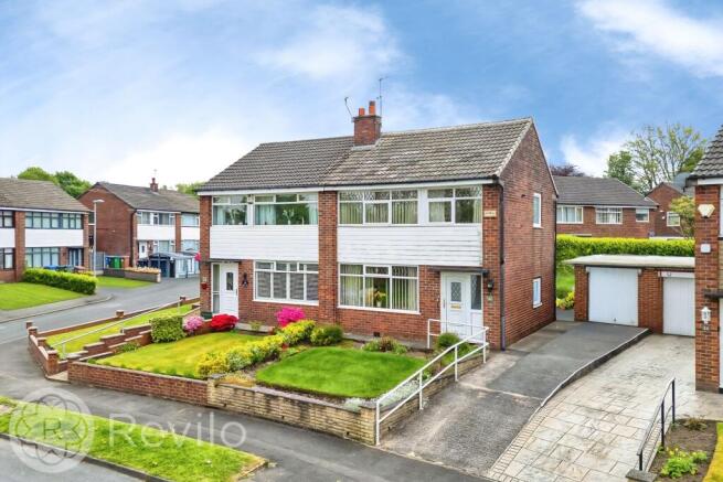 3 bed property, in Tomlinson Street, £220,000