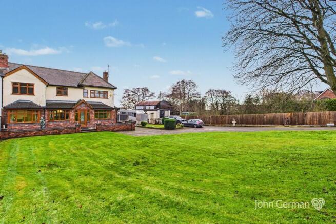 4 bed property, in Cannock Road, £795,000