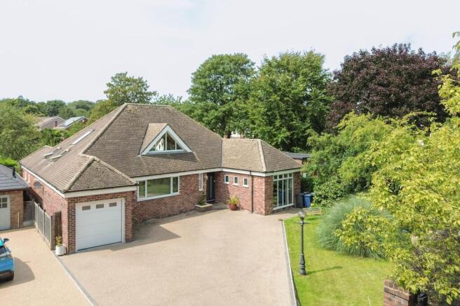 4 bed property, in Prescot Road, £675,000