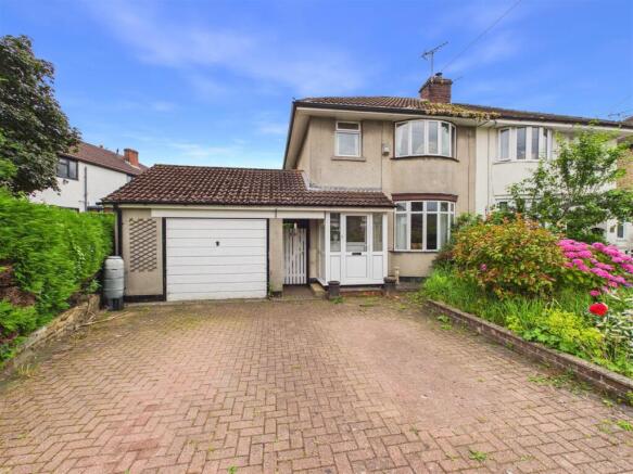 3 bed property, in Eckington Road, £275,000