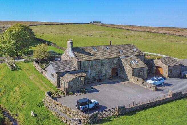 4 bed property, in Stonehaefen, £795,000