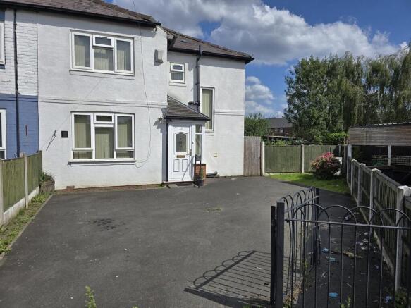 3 bed property, in 27 Addison Crescent, £329,950