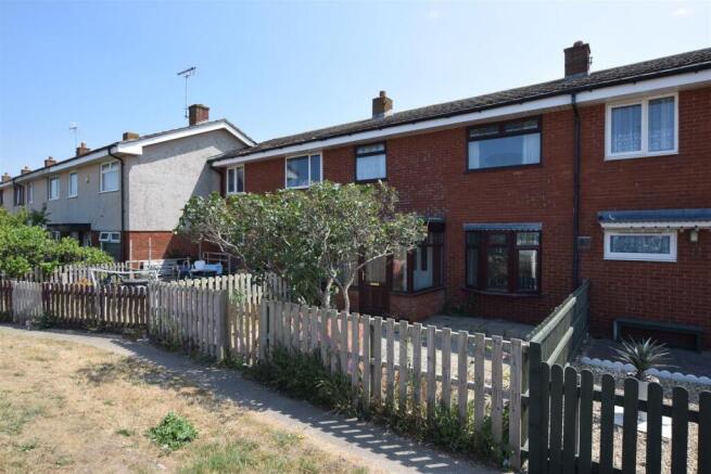 3 bed property, in Towyn Road, £155,000