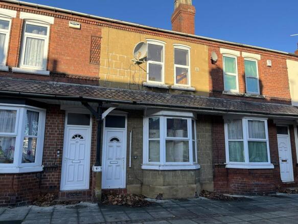 5 bed property, in Exchange Street, £130,000