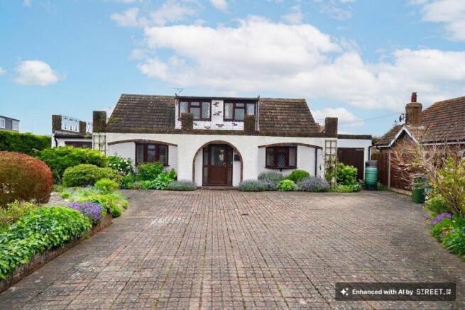 3 bed property, in Cobsden Road, £440,000