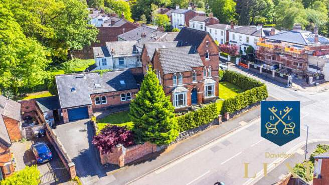 6 bed property, in Woodview Drive, £1,325,000