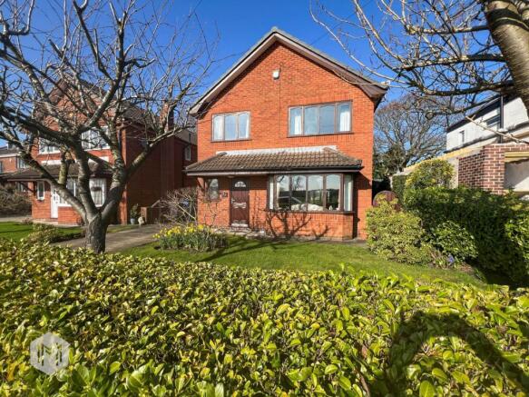 4 bed property, in New Lane, £485,000