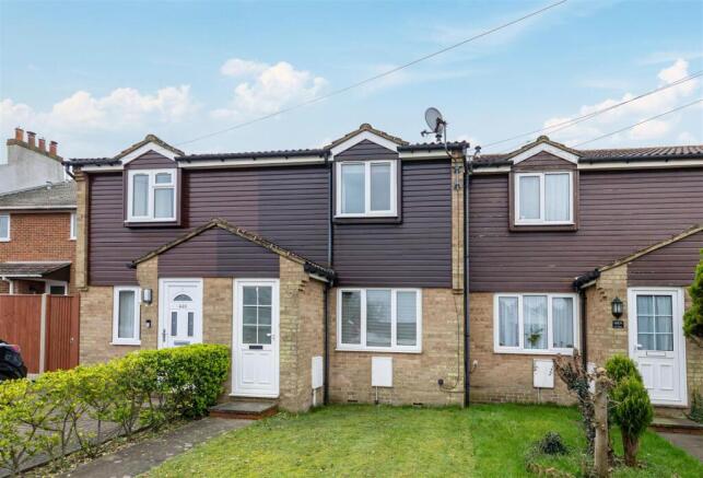 2 bed property, in The Ridge, £230,000
