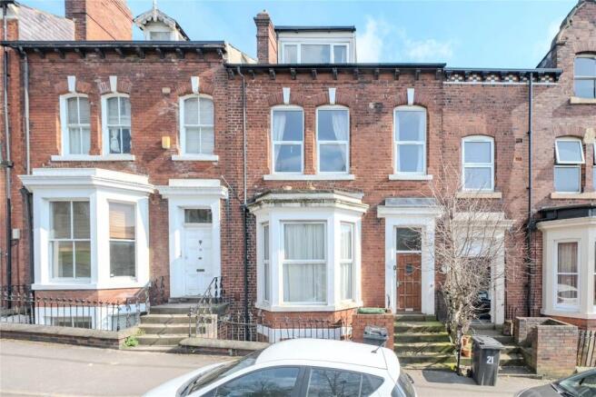5 bed property, in Hanover Square, £450,000