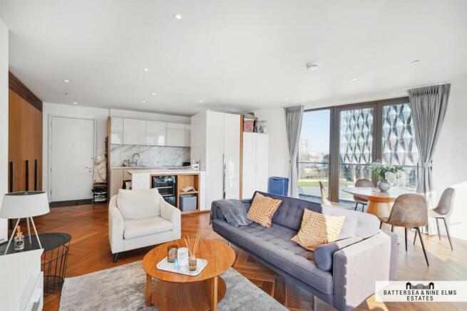2 bed property, in Ambassador Building, £1,200,000