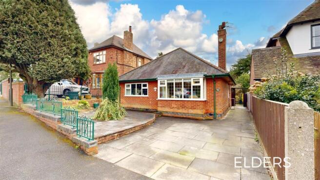 2 bed property, in 19 St. Andrews Drive, £195,000
