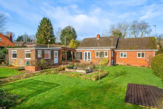 3 bed property, in Kimbolton, £500,000