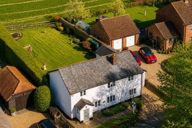 2 bed property, in Bottlesford, £575,000
