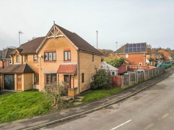 3 bed property, in Hillside, £239,950