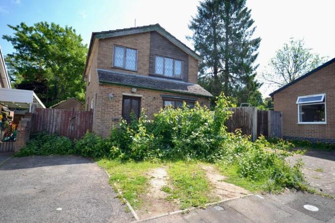 3 bed property, in Caernarvon Close, £230,000