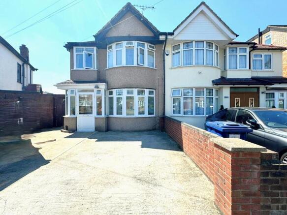 3 bed property, in Carr Road, £550,000