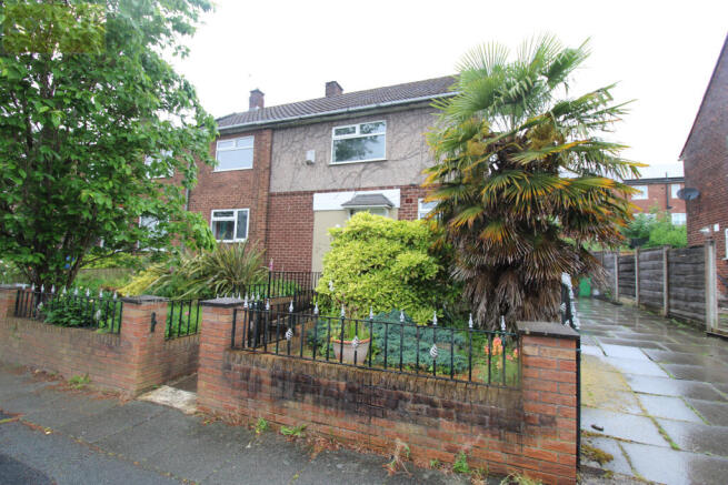 4 bed property, in Fairfield Road, £214,950