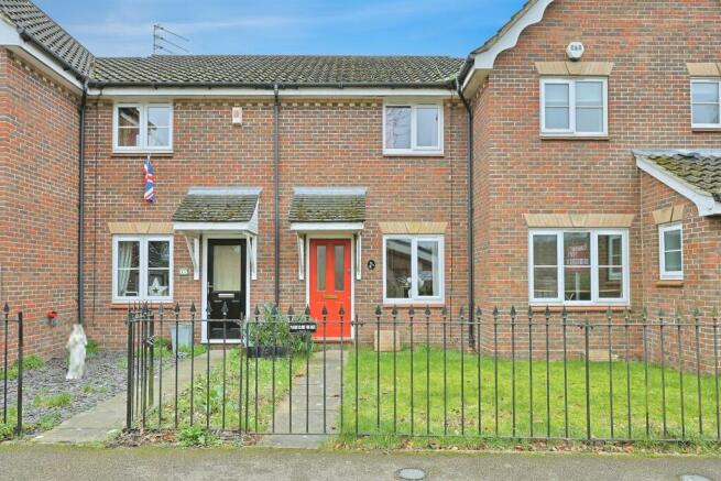 2 bed property, in West End, £160,000