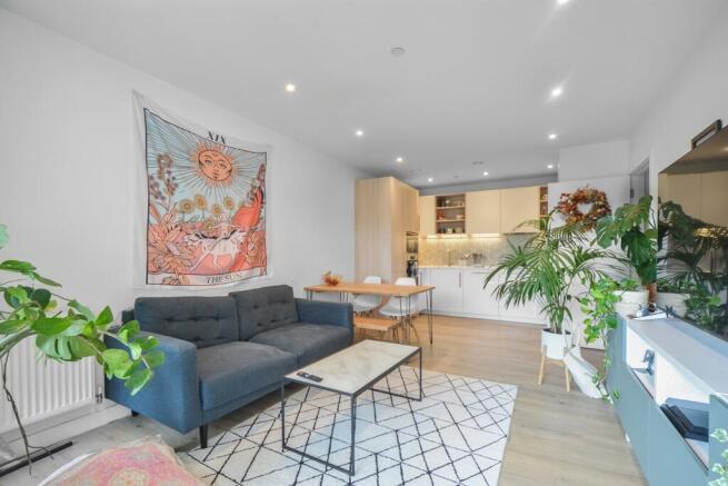 2 bed property, in Alington House, £475,000