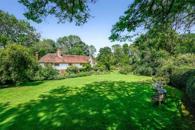 4 bed property, in High Halden, £995,000