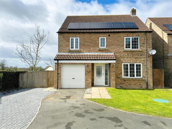 3 bed property, in Park Avenue, £325,000