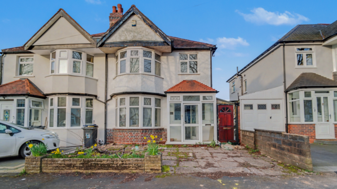 3 bed property, in Blackburne Road, £280,000